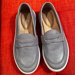 Patina Boardwalk penny loafers by Portland leather goods, 5.5 glacier blue EUC